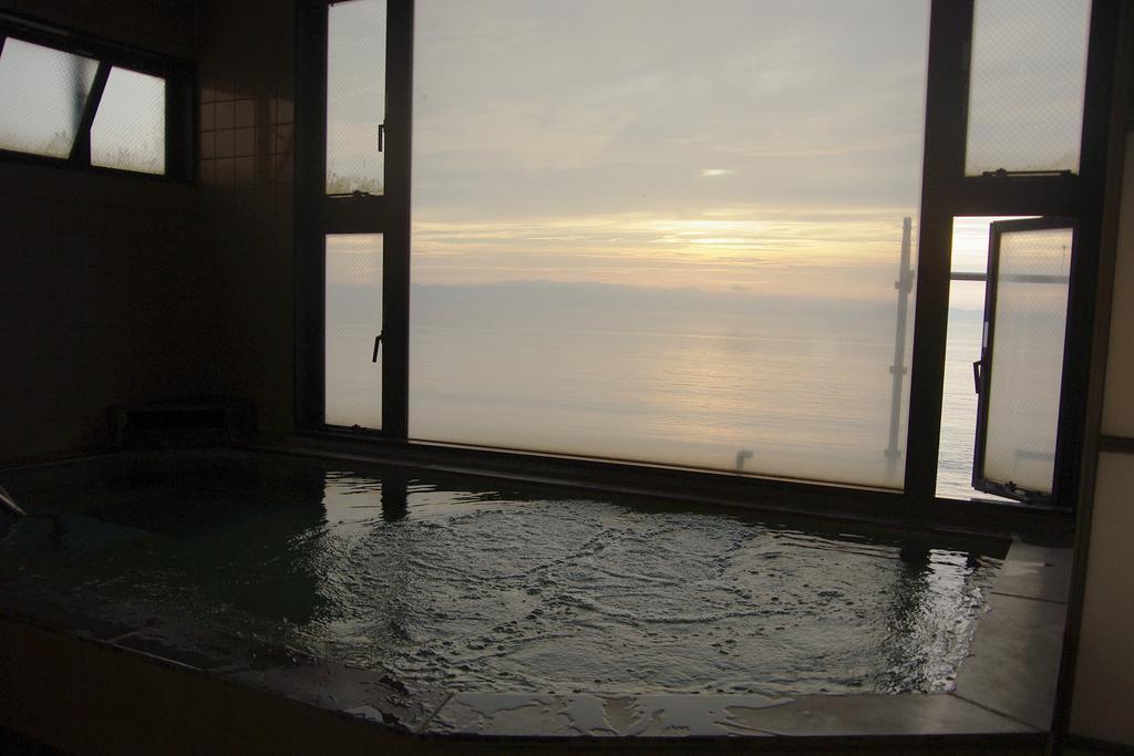 Hatsushio Ryokan Itoshima Extérieur photo